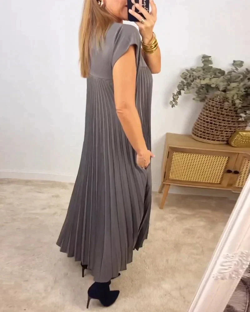 Finley | Sleeveless Pleated Dress