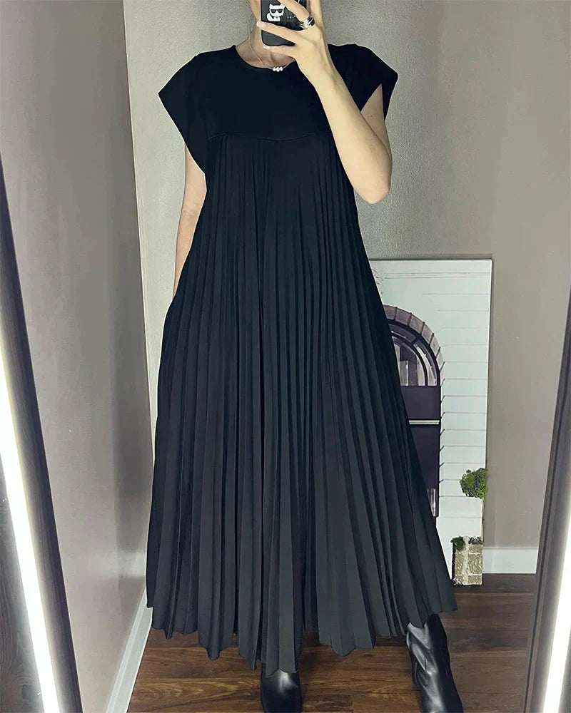 Finley | Sleeveless Pleated Dress