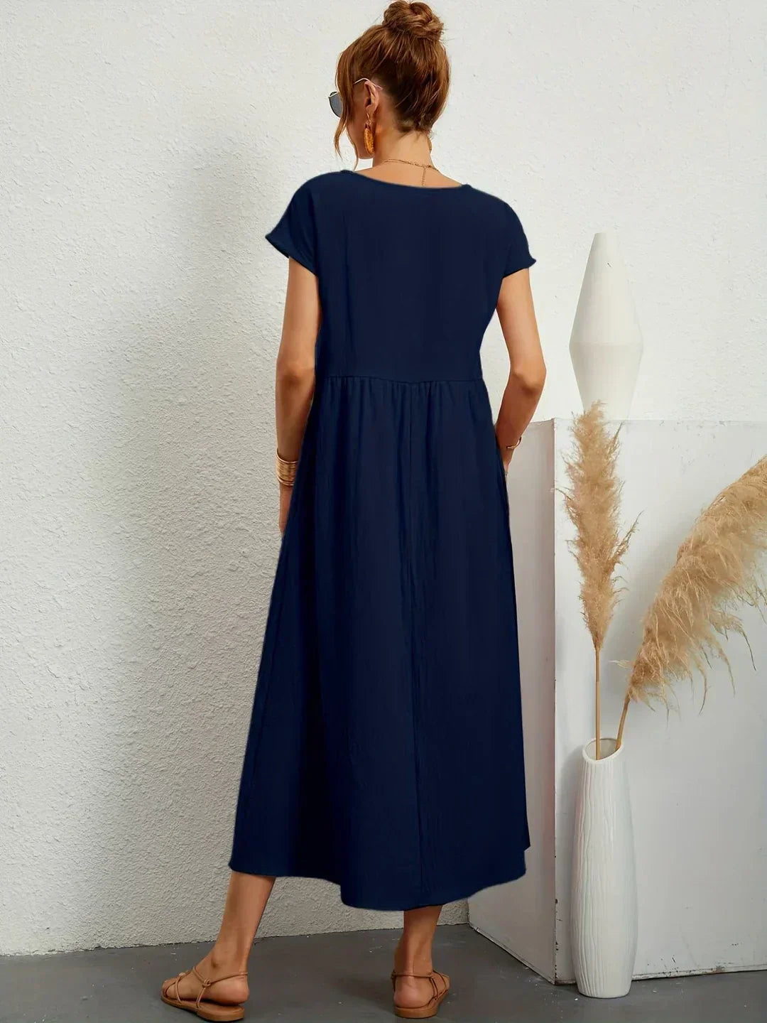Juliana | Timeless Elegance Fluid Midi Dress