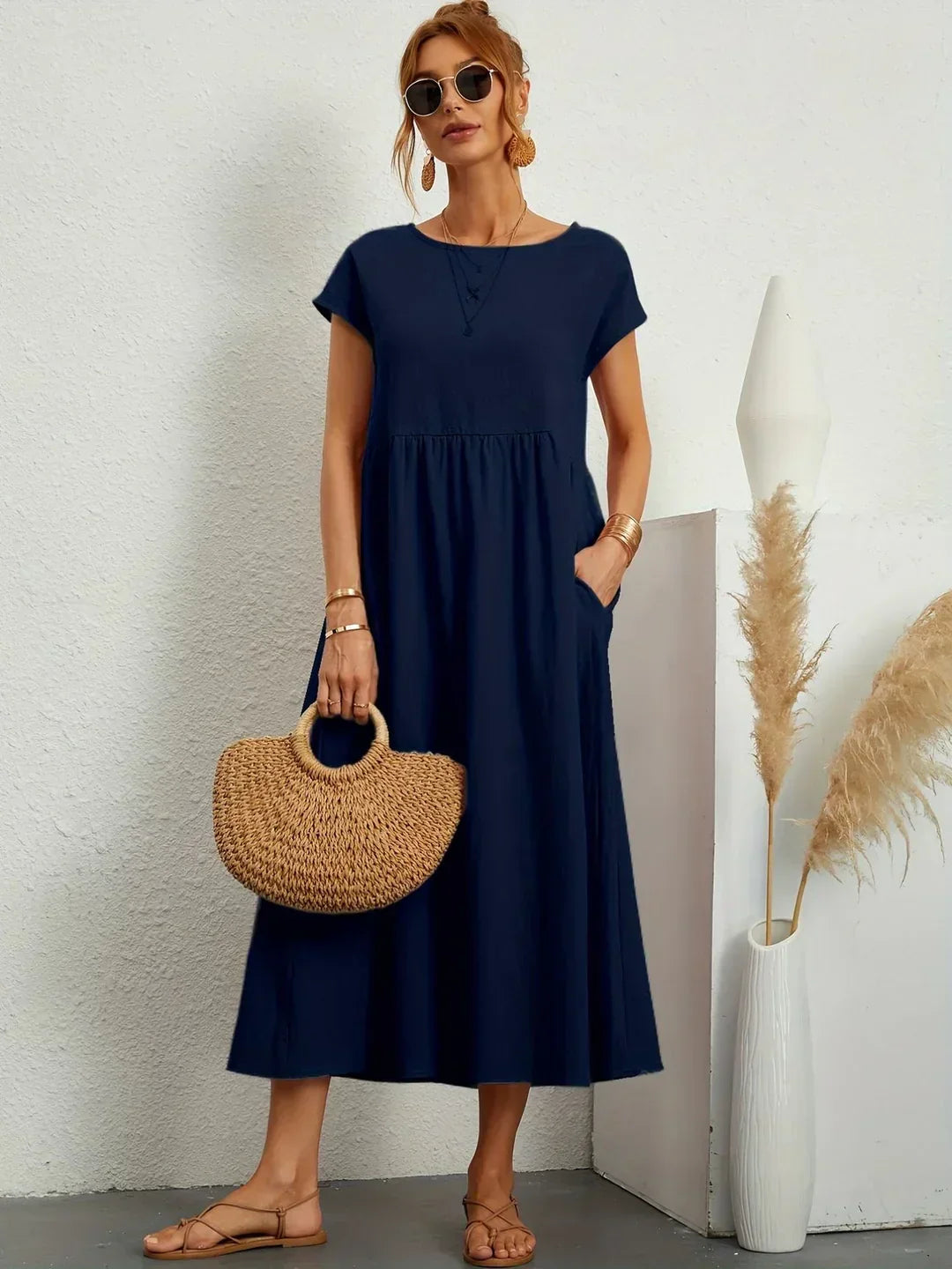 Juliana | Timeless Elegance Fluid Midi Dress