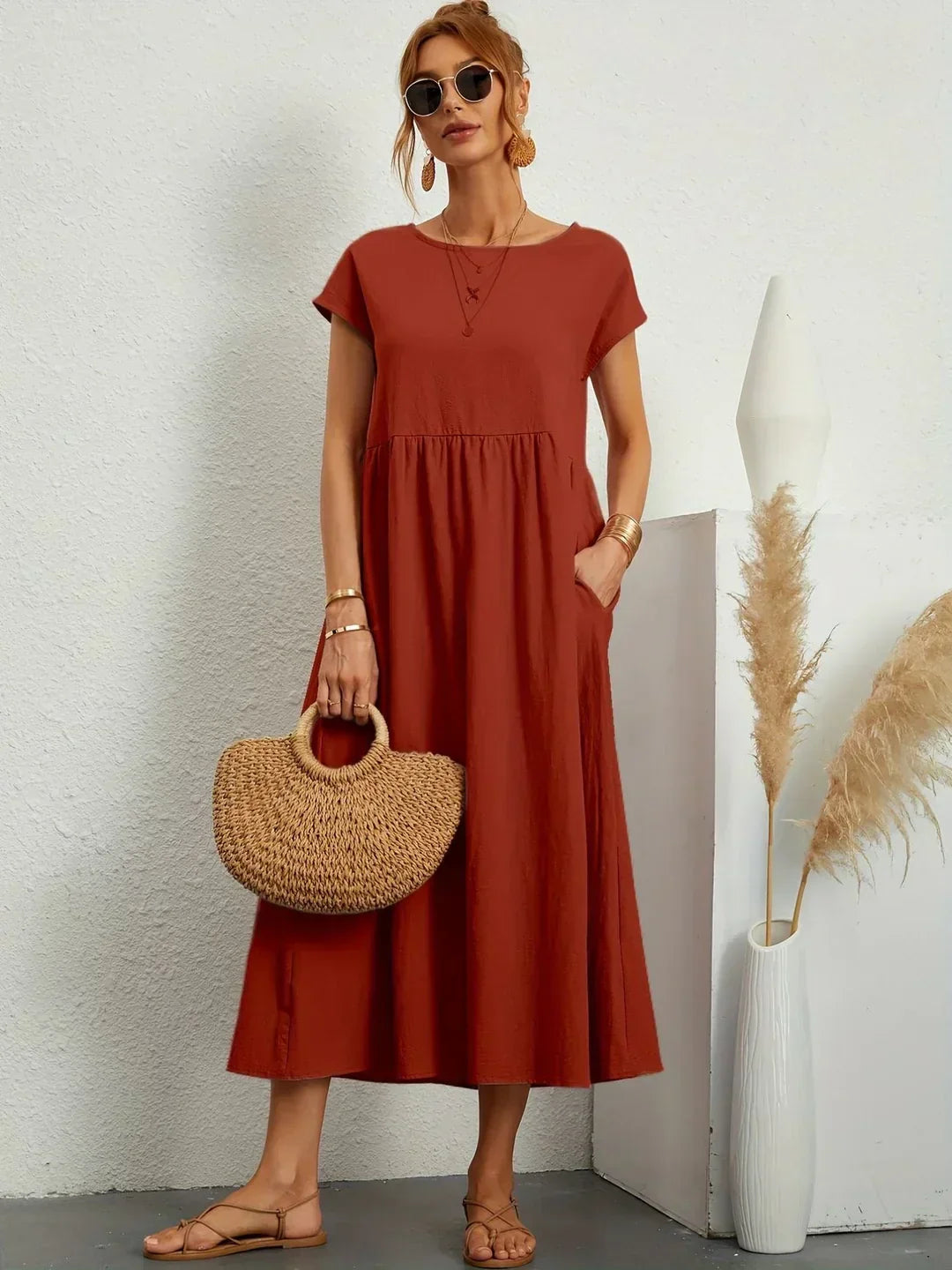 Juliana | Timeless Elegance Fluid Midi Dress