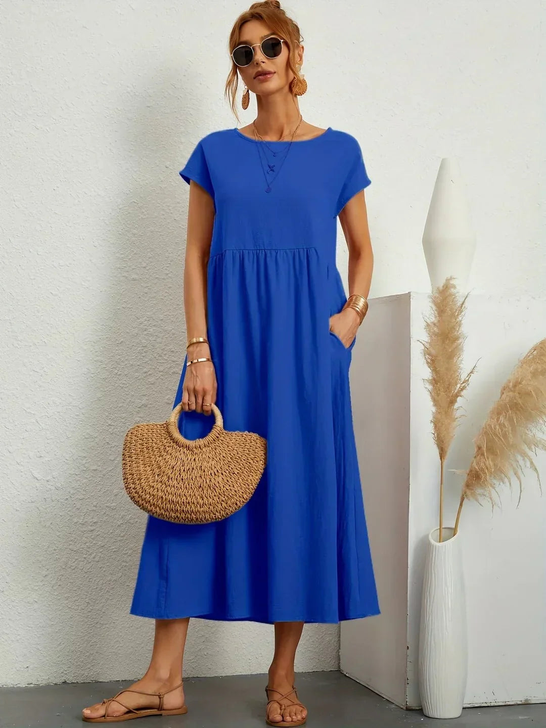 Juliana | Timeless Elegance Fluid Midi Dress