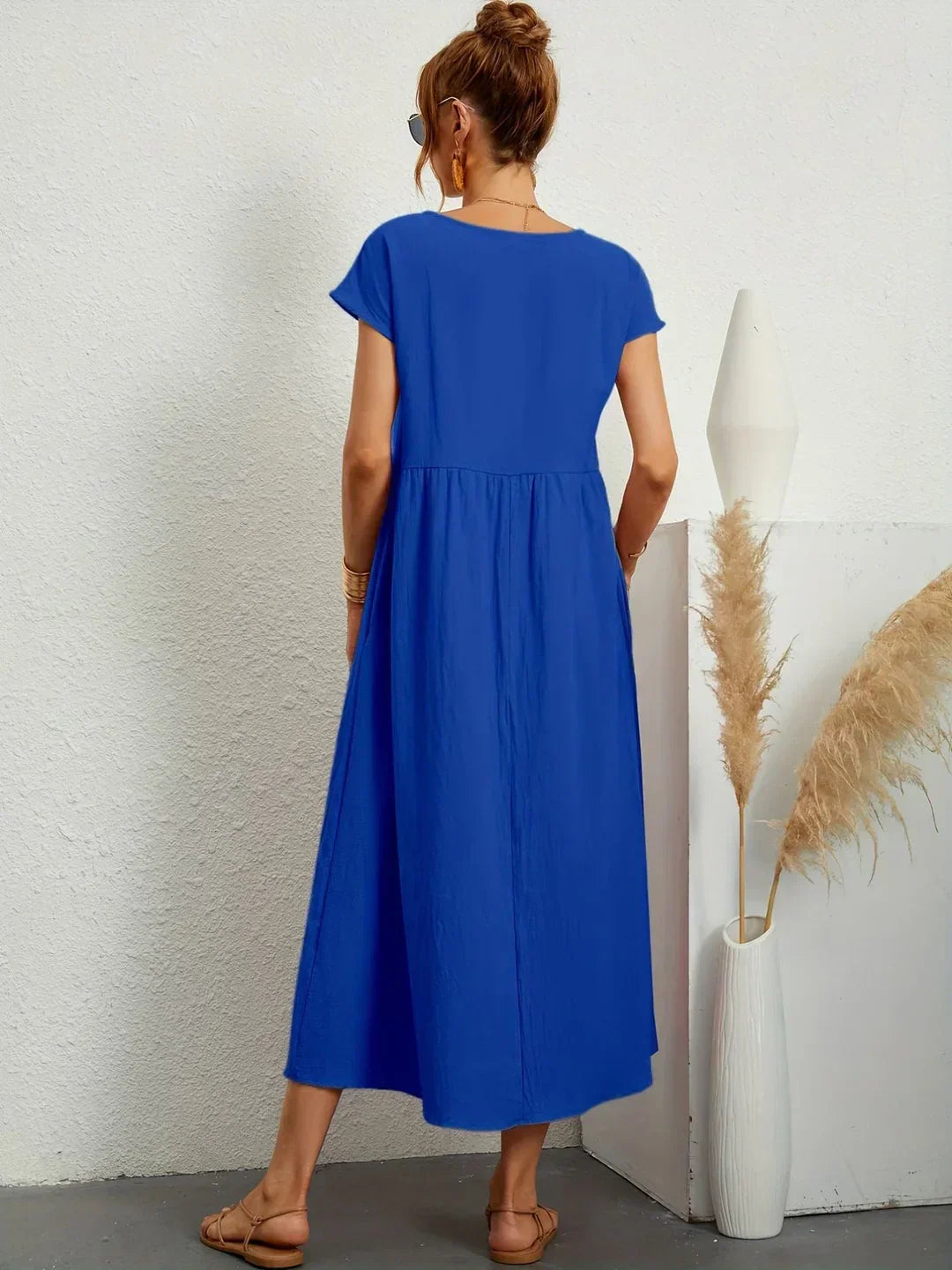 Juliana | Timeless Elegance Fluid Midi Dress