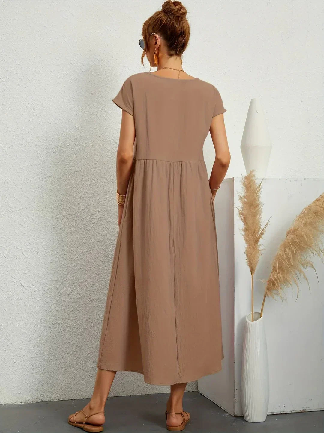 Juliana | Timeless Elegance Fluid Midi Dress