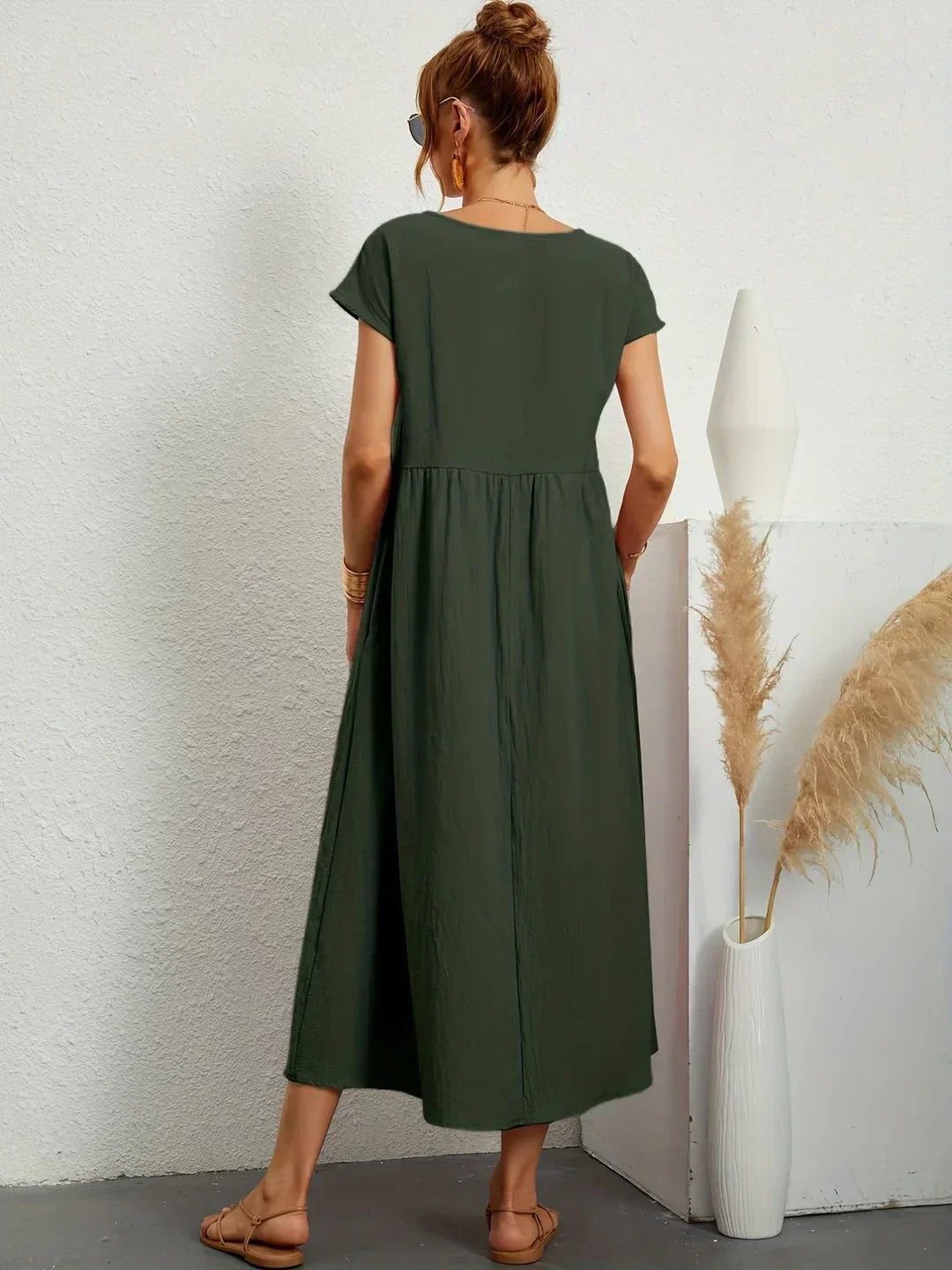 Juliana | Timeless Elegance Fluid Midi Dress