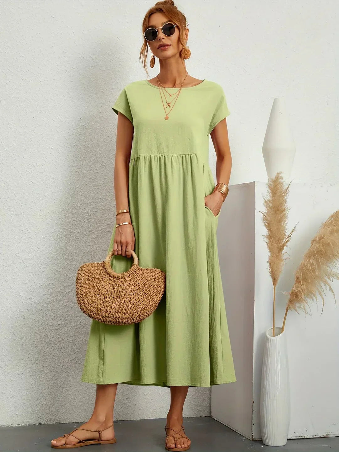 Juliana | Timeless Elegance Fluid Midi Dress